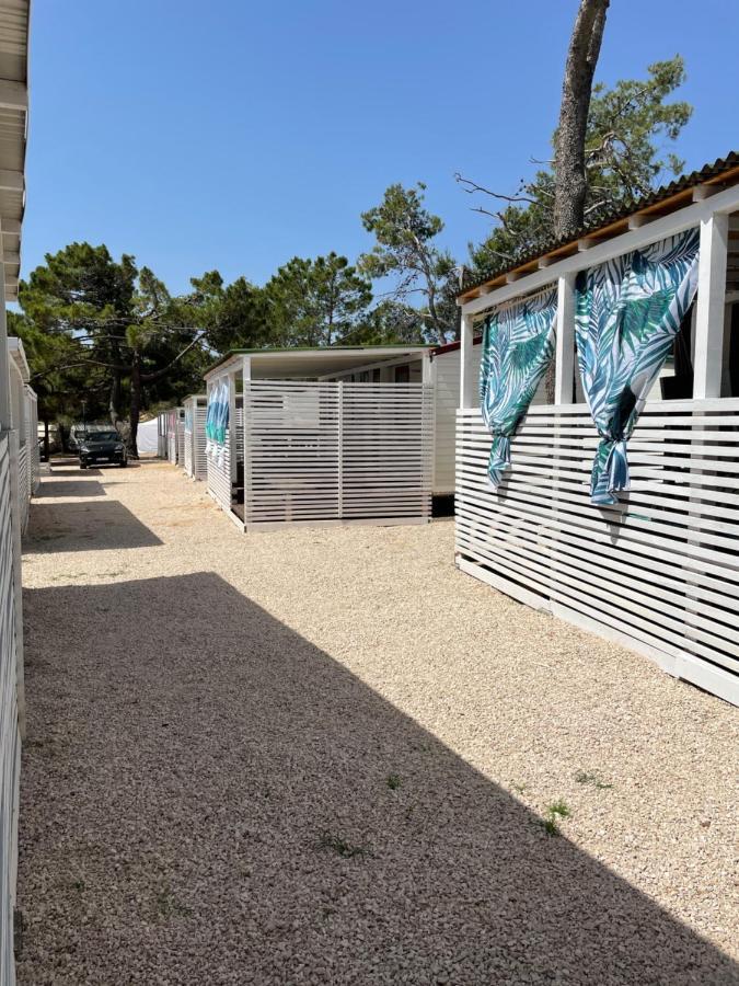Dalmacia Mobile Homes And Caravans At The Beach Privlaka  Dış mekan fotoğraf