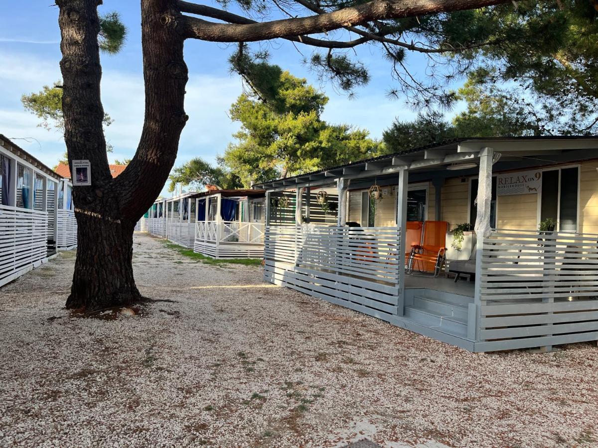 Dalmacia Mobile Homes And Caravans At The Beach Privlaka  Dış mekan fotoğraf