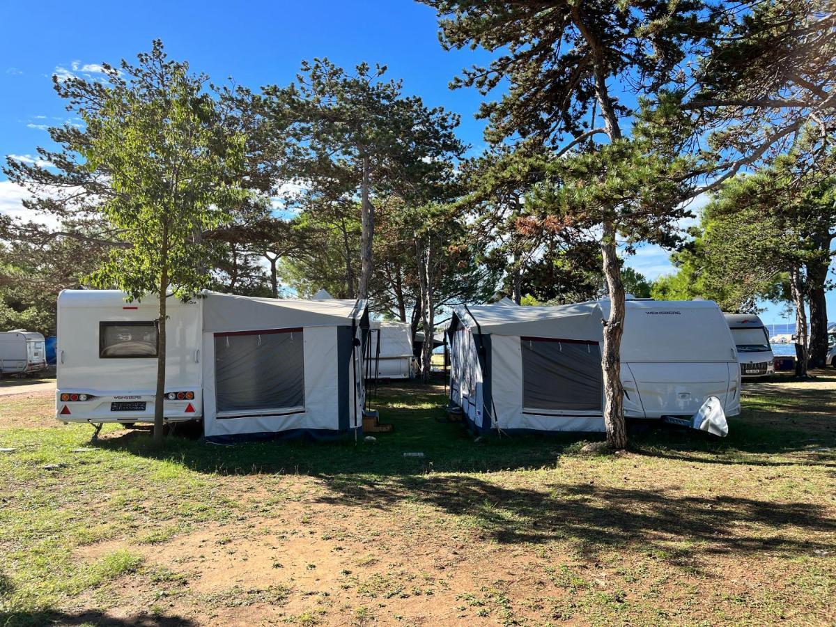 Dalmacia Mobile Homes And Caravans At The Beach Privlaka  Dış mekan fotoğraf