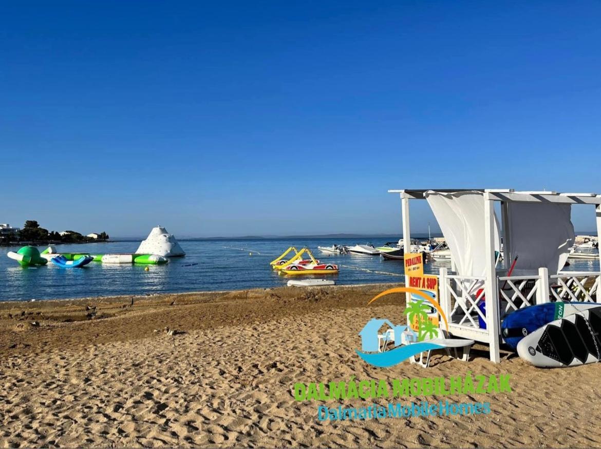 Dalmacia Mobile Homes And Caravans At The Beach Privlaka  Dış mekan fotoğraf